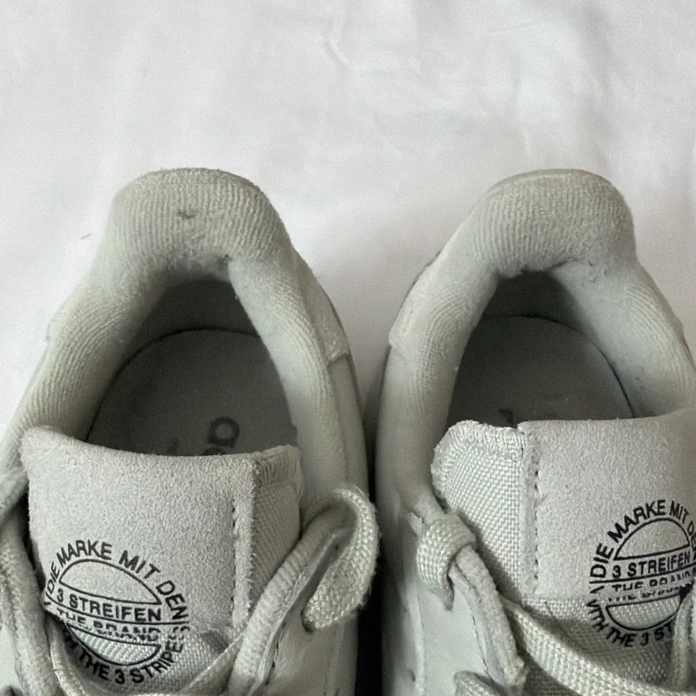Adidas Original Supercourt EE6045 Womens Sz 8.5 Shoes Fit Gym Ash Silver Leather